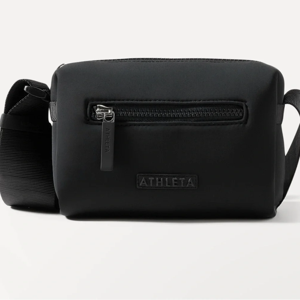 Athleta Black Crossbody Bag - Picture 2 of 6